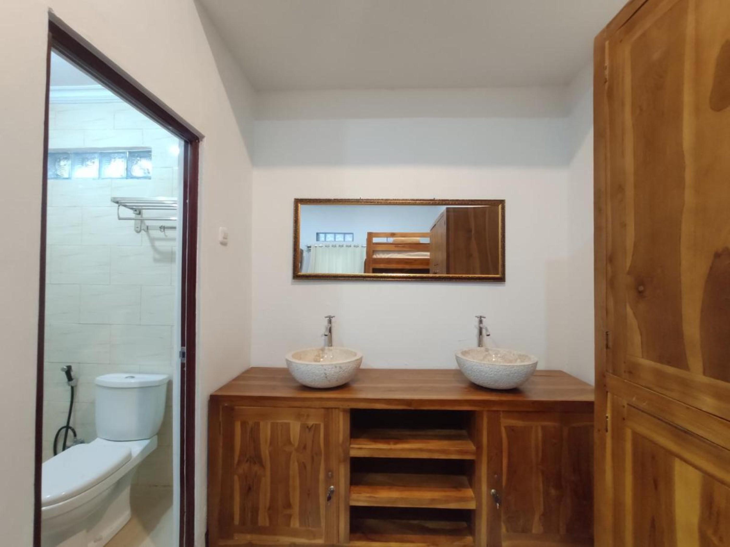 Gedhong Hostel Batununggul Екстер'єр фото