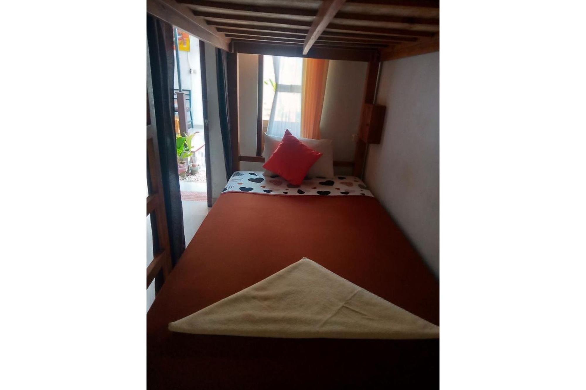 Gedhong Hostel Batununggul Екстер'єр фото